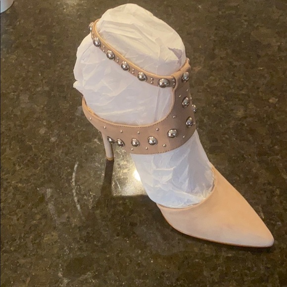 High heels - never worn - size 7 - Picture 1 of 5